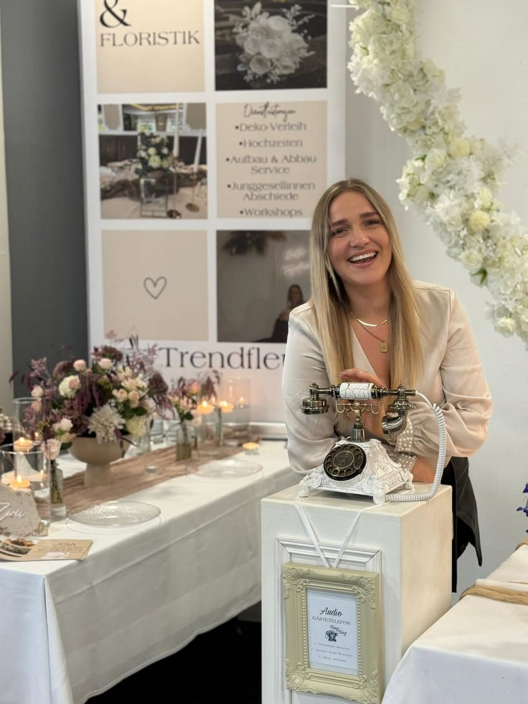 Anni, Inhaberin und Floristin von a_trendfleurs — Hochzeitsplanung im Westerwald