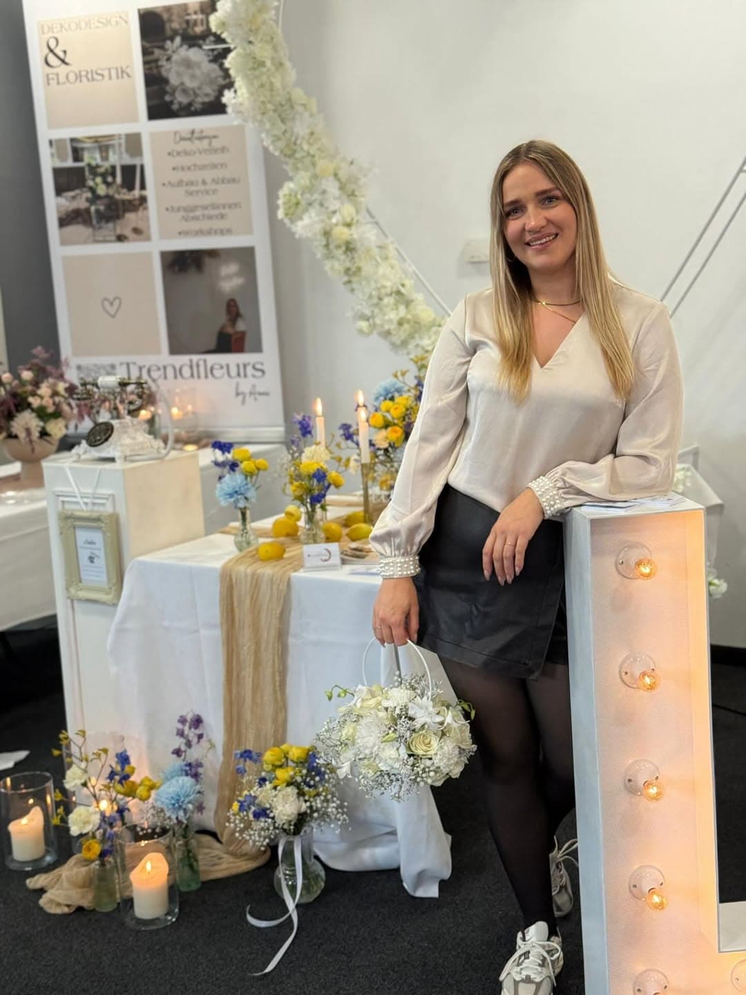 Anni, Inhaberin und Floristin von a_trendfleurs — Hochzeitsplanung und Dekoverleih im Westerwald